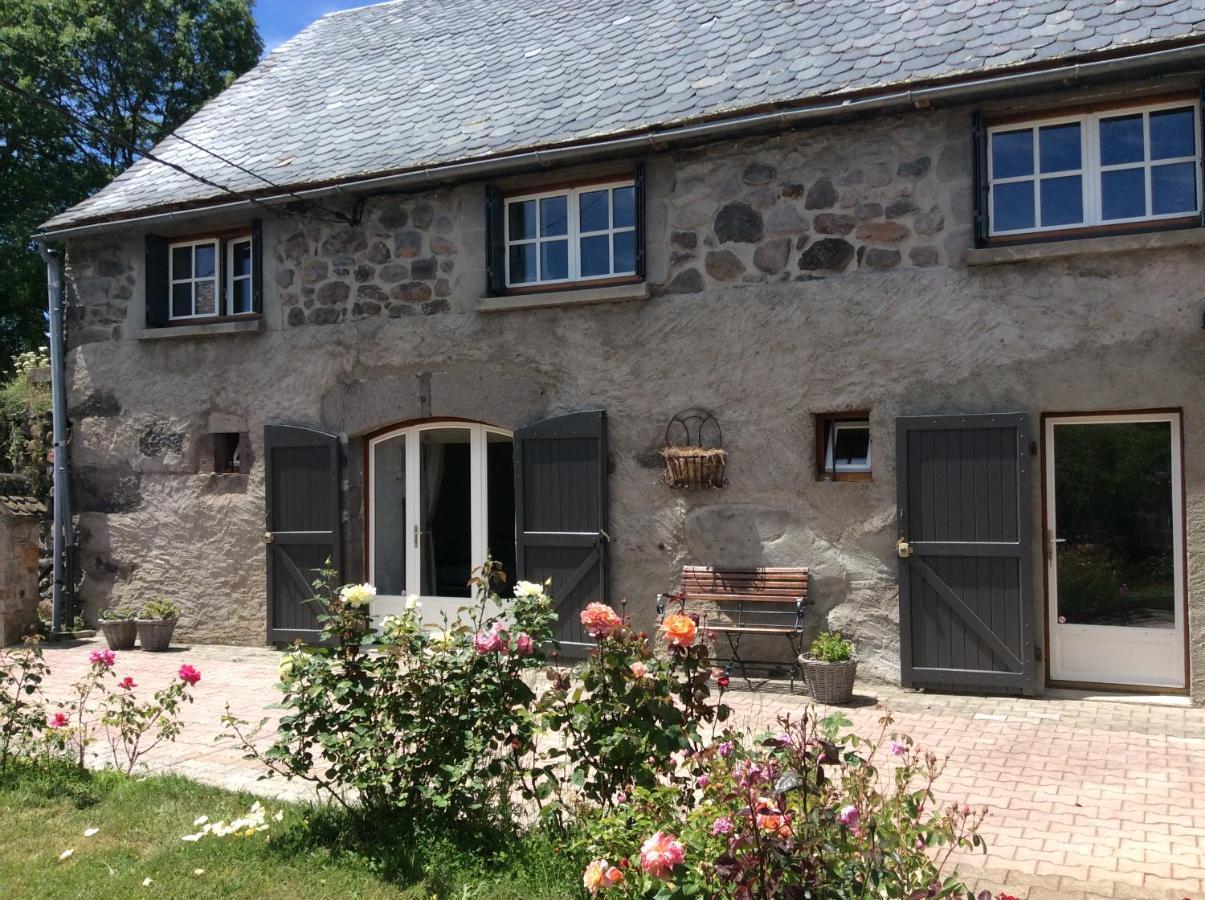 Chambre D'Hotes Grange De La Bastide Laveissiere Экстерьер фото