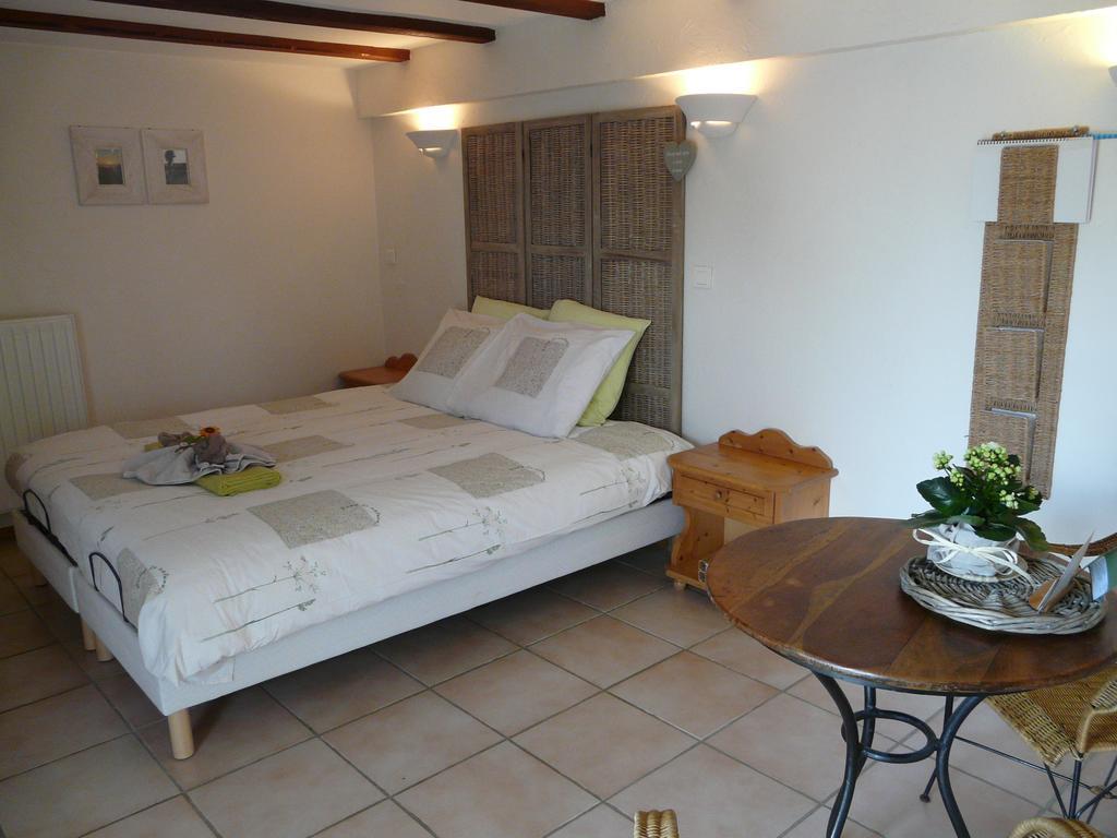 Chambre D'Hotes Grange De La Bastide Laveissiere Экстерьер фото